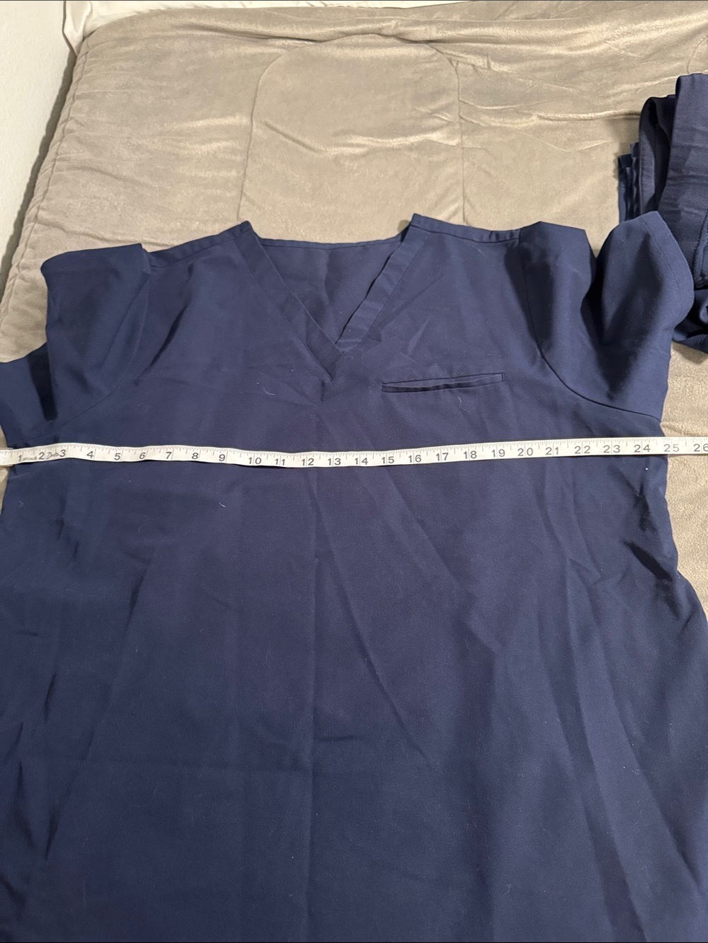 Women's Navy Blue Scrub Set!Jogger Style Scrub Pants And V Neck Scrub Top - Picture 5 of 10